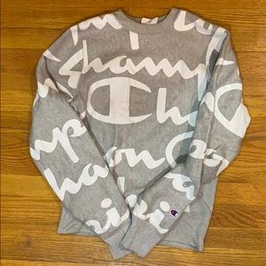 CHAMPION ALL OVER LOGO CREWNECK XS NWOT